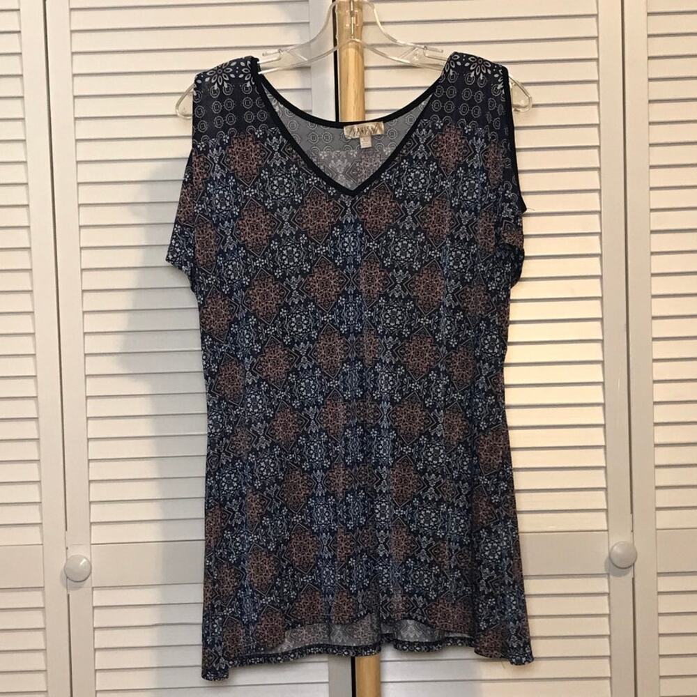 Lavish Geometric Stretch V-Neck Cold Short Sleeve Blouse L